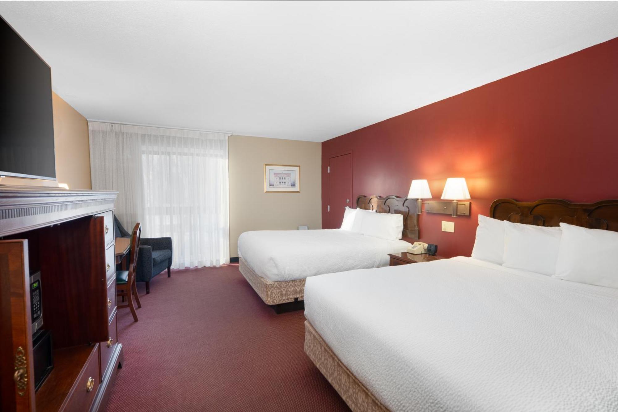 Fireside Inn & Suites Гилфорд Номер фото