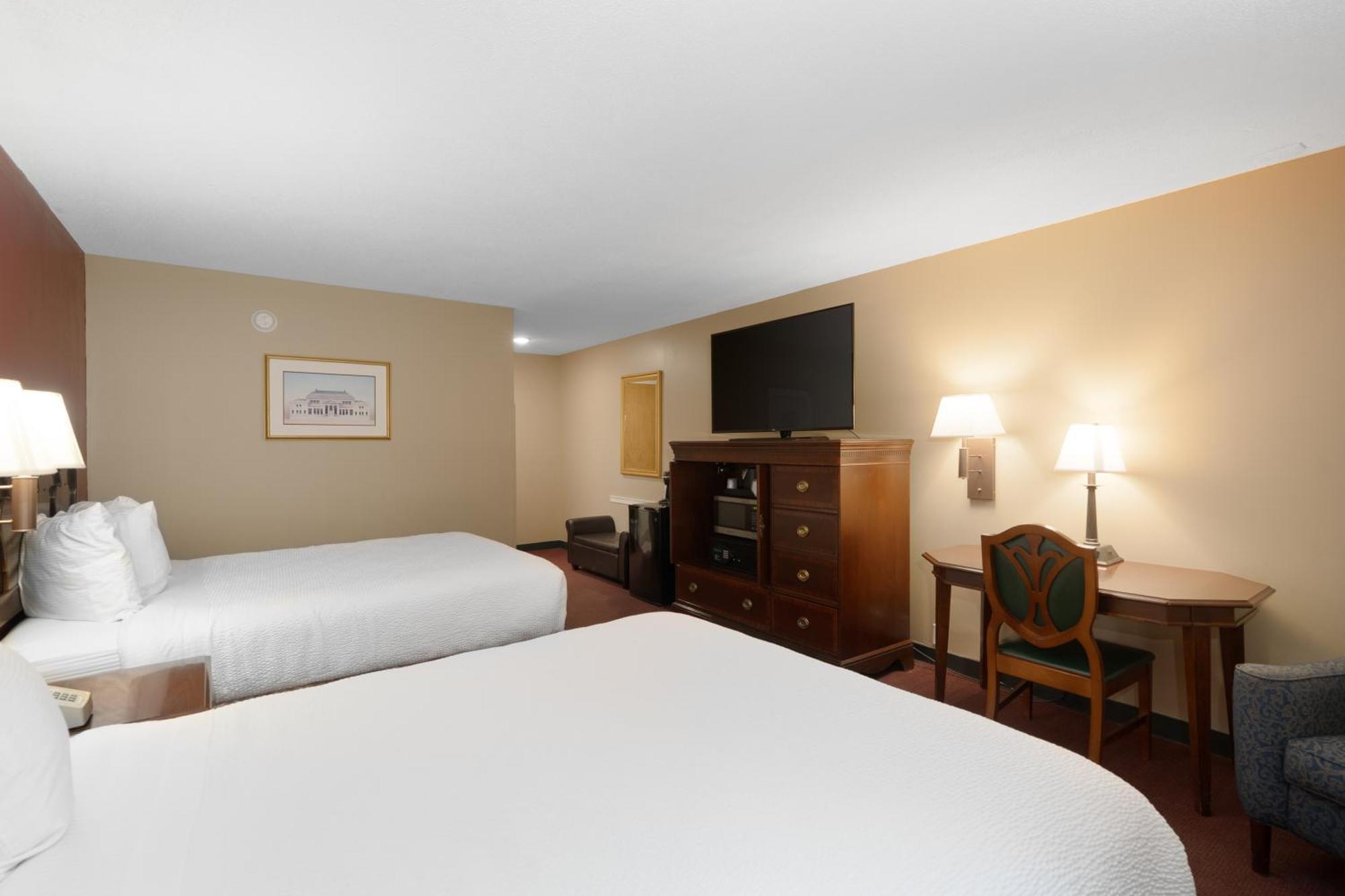 Fireside Inn & Suites Гилфорд Номер фото