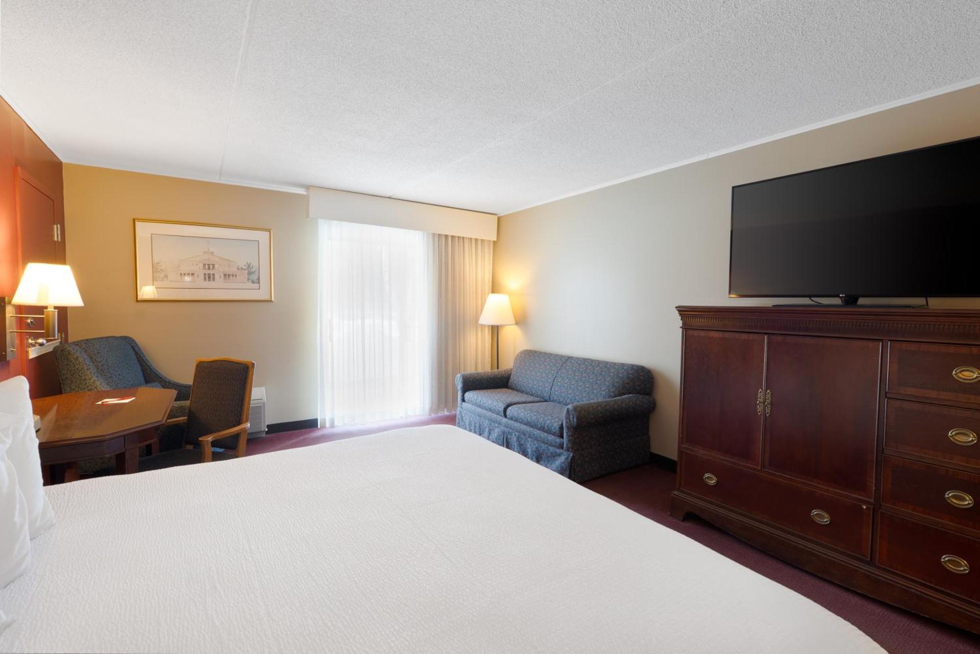 Fireside Inn & Suites Гилфорд Номер фото