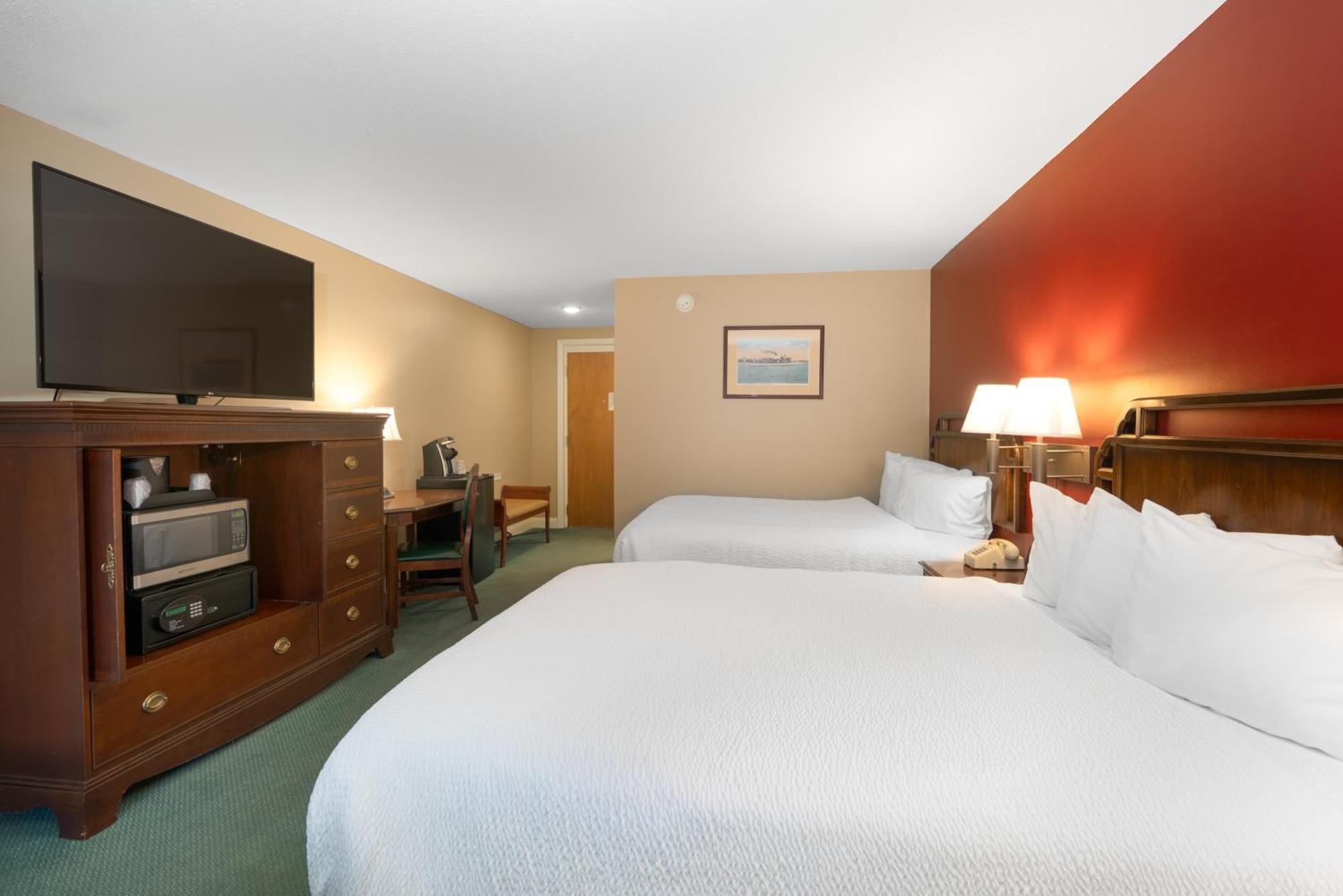 Fireside Inn & Suites Гилфорд Номер фото