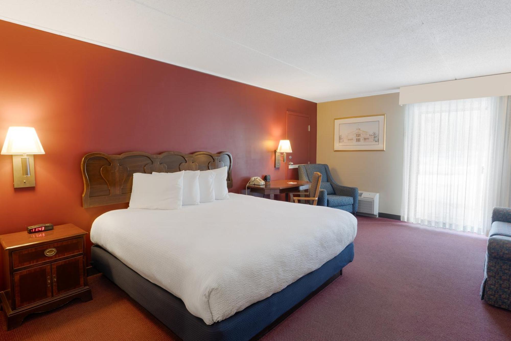 Fireside Inn & Suites Гилфорд Номер фото