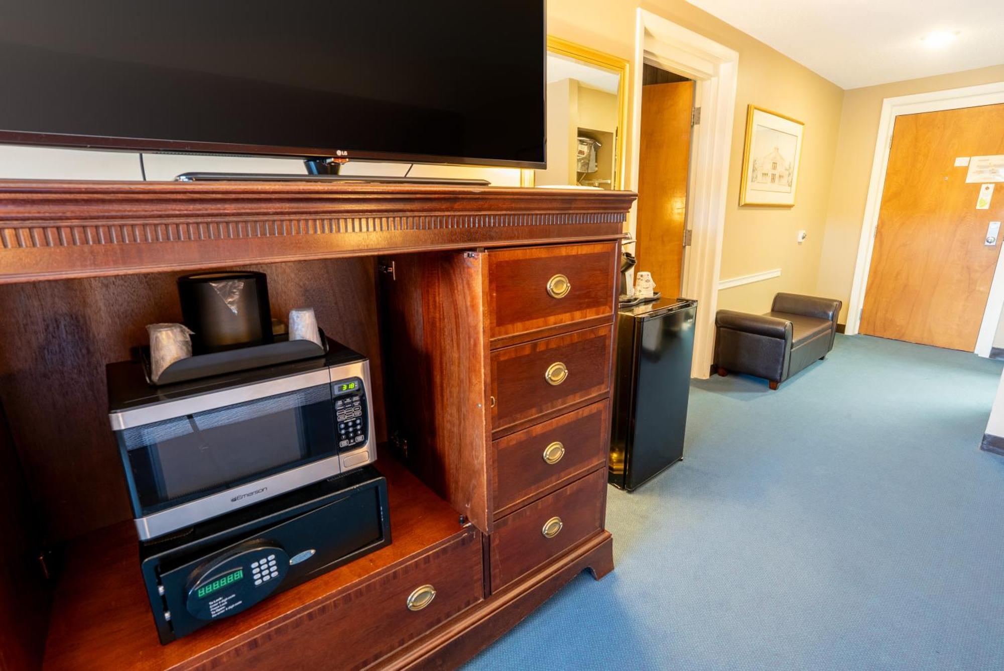 Fireside Inn & Suites Гилфорд Номер фото