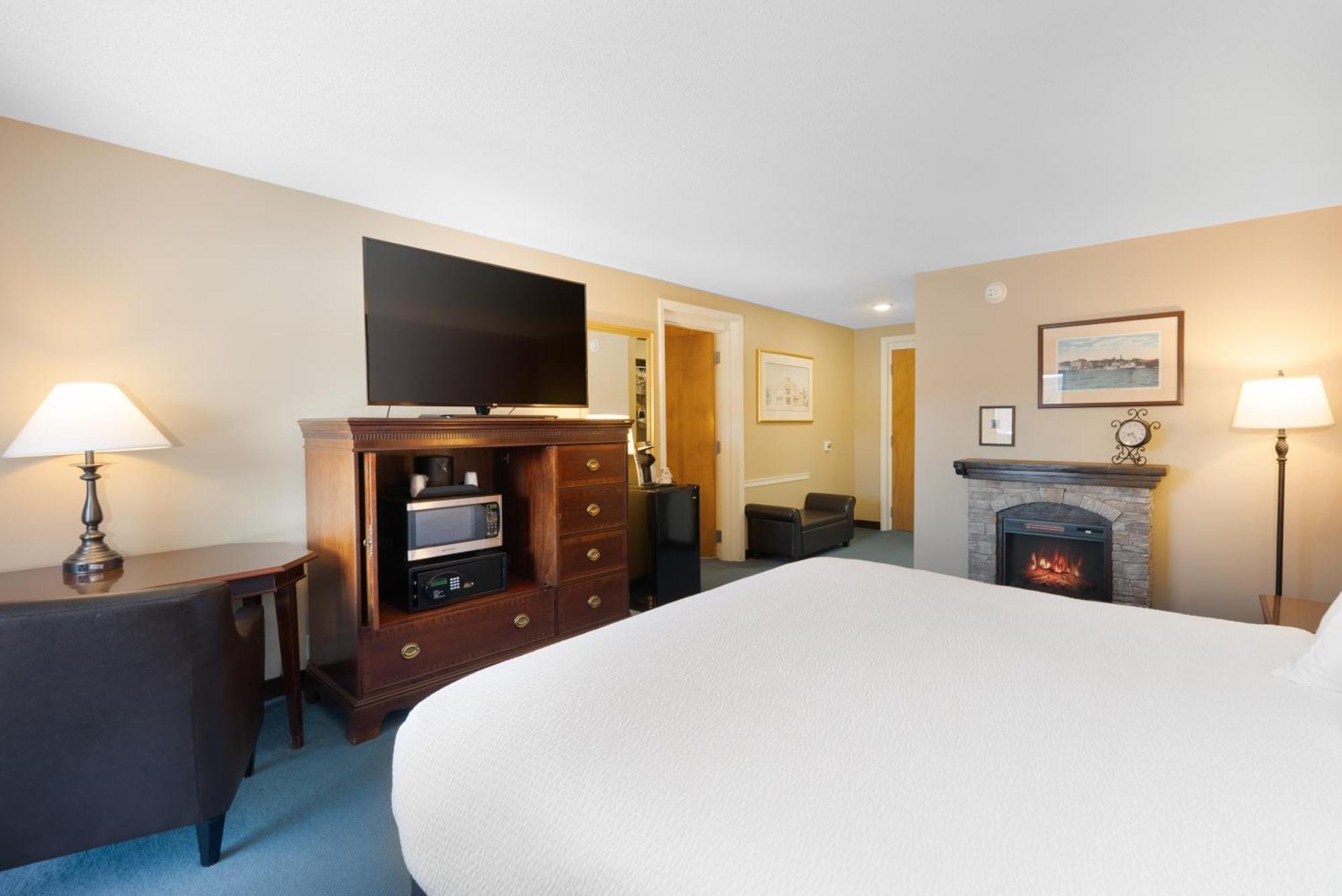 Fireside Inn & Suites Гилфорд Экстерьер фото